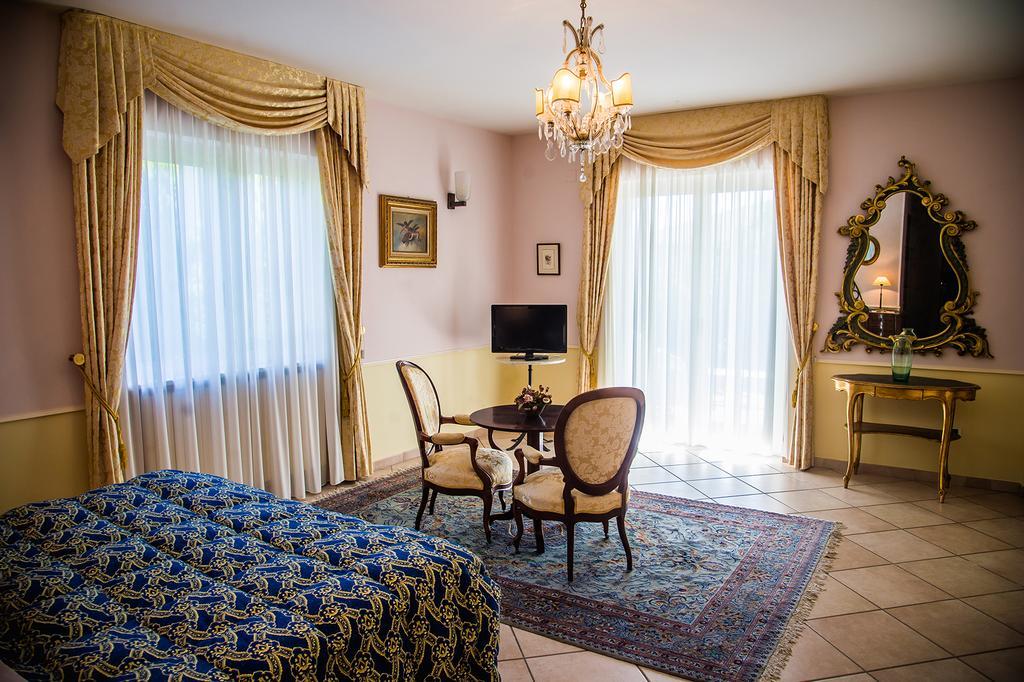 Bed And Breakfast El Dueno ปาลีนูโร ภายนอก รูปภาพ
